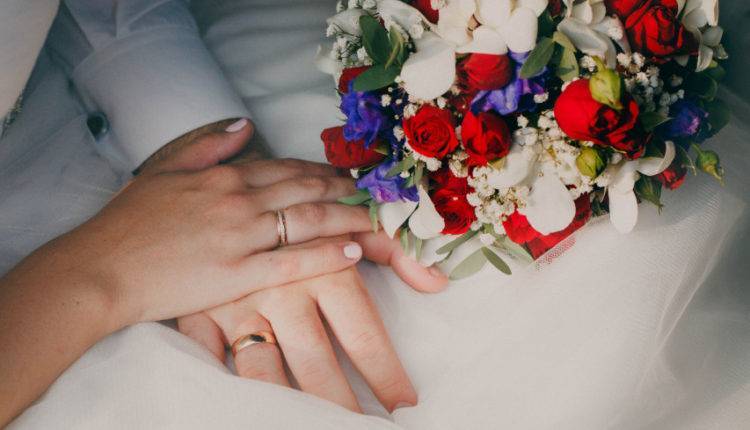 Красивая дата: московские ЗАГСы проведут регистрацию браков и 19 сентября