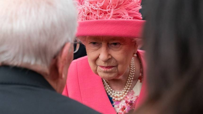 Почему Елизавета II разочарована британскими политиками