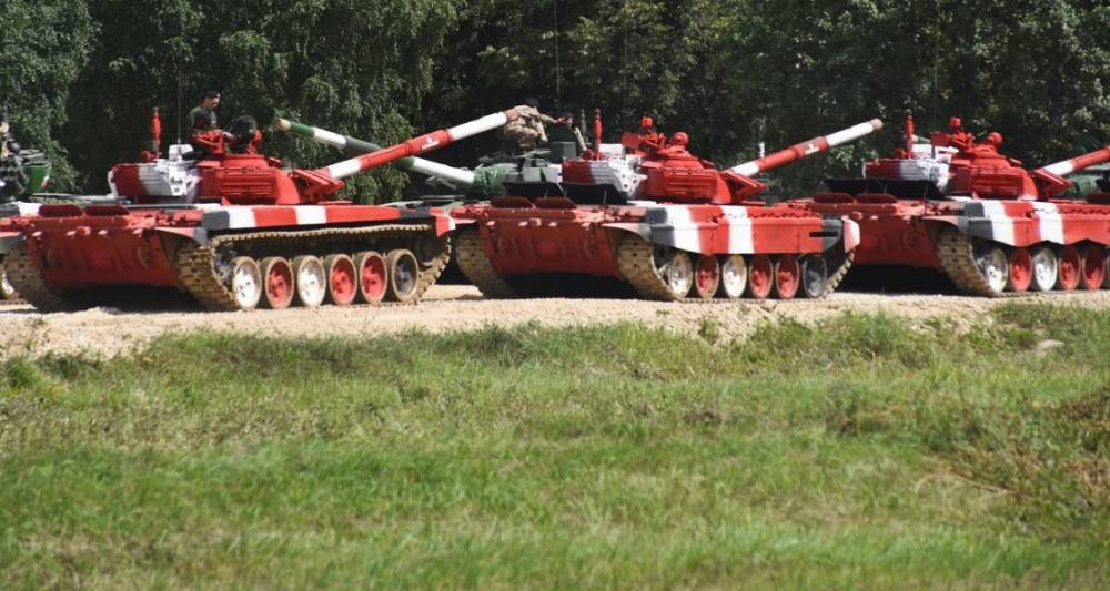 Российские танкисты установили два рекорда на "Танковом биатлоне"