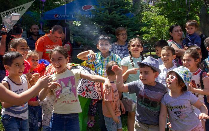 "Город детей" на восемь тысяч человек построят в Армении