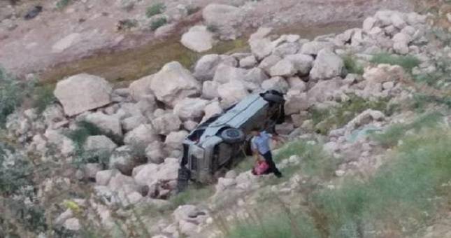 Машина с семью членами одной семьи сорвалась в пропасть в Таджикистане