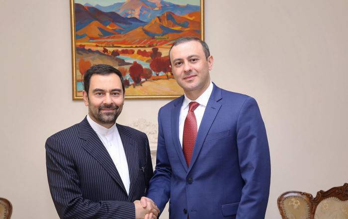 Секретарь Совбеза Армении обсудил с послом Ирана вопросы двусторонней повестки