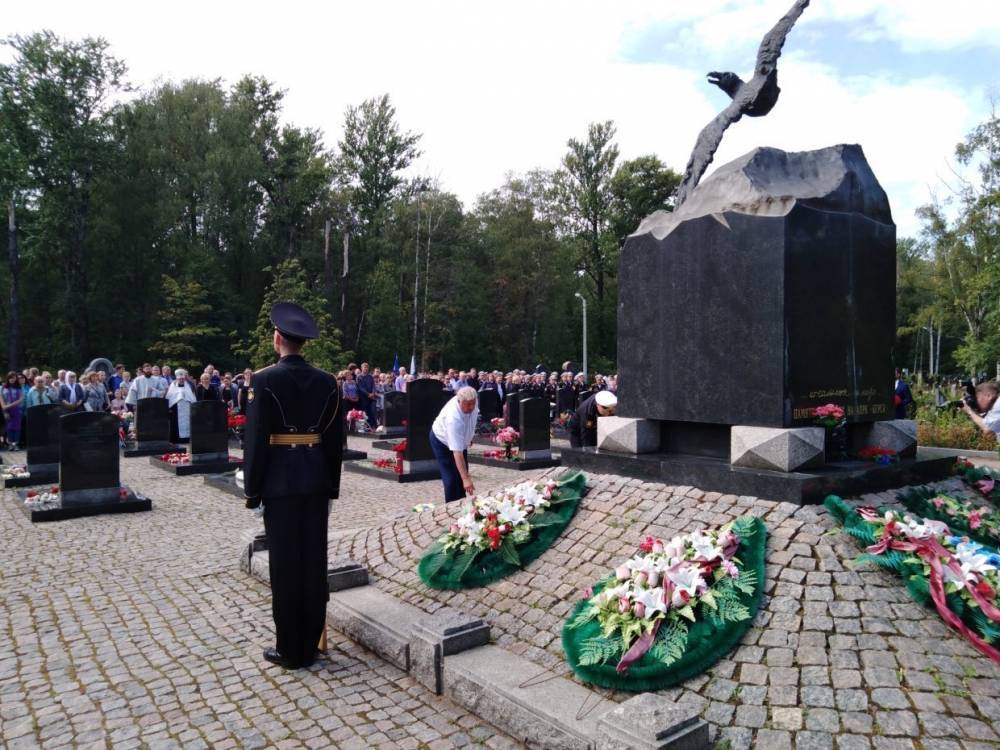 Россия не забыла о подвиге погибших членов экипажа «Курск»