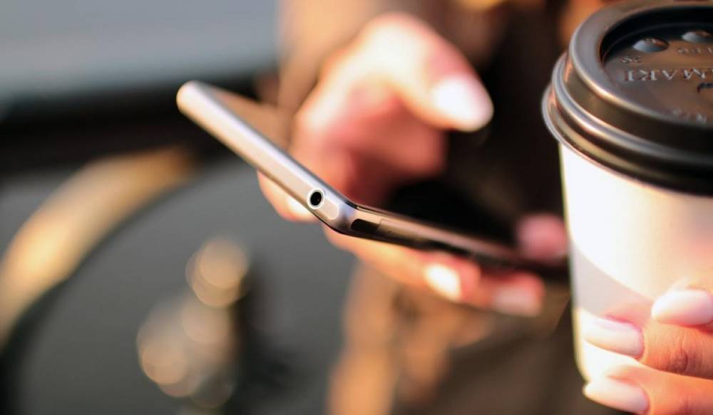 «Ленэнерго» запустил мобильное приложение для подключения к электросетям