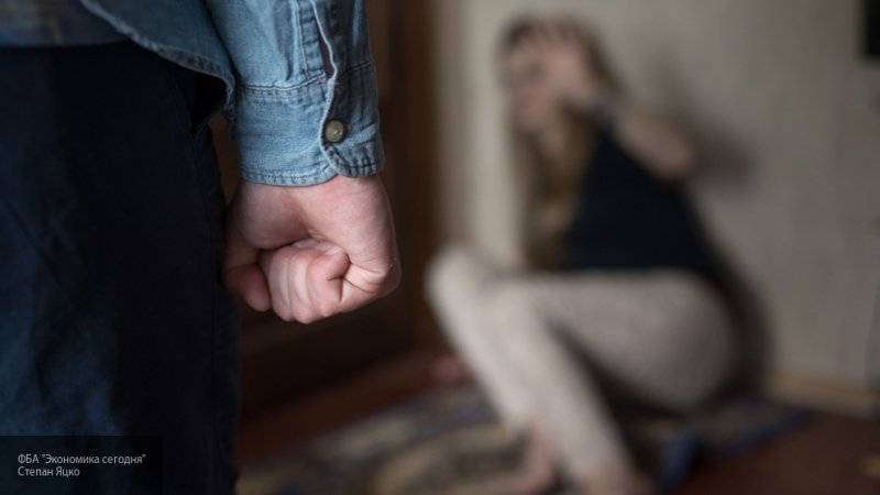 Руководитель кризисного центра "Китеж" рассказала о проблеме домашнего насилия в России