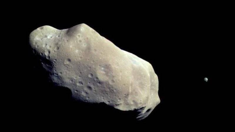 Ученый опроверг угрозу столкновения гигантского астероида с Землей