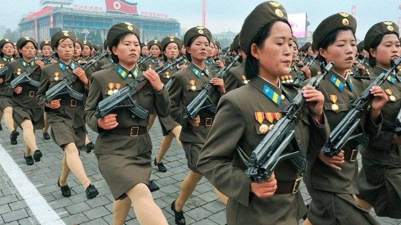 Свыше 100 военных КНДР повысили за разработку вооружений