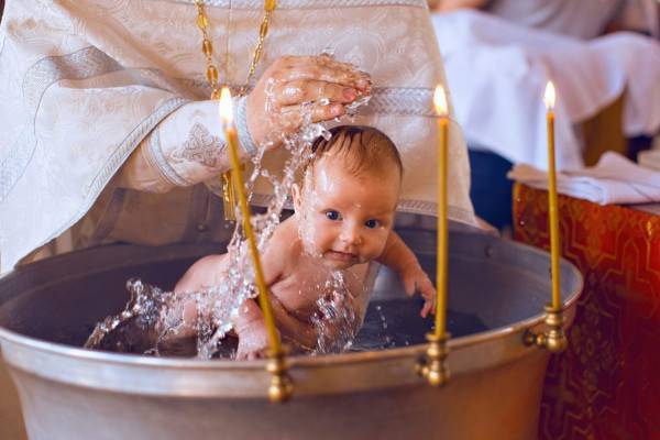 Крещение ребенка в Гатчине закончилось обращением в полицию