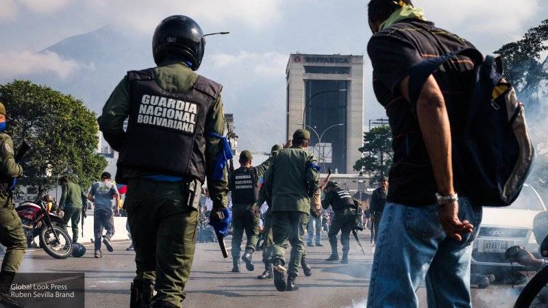 Правительство Венесуэлы лишило иммунитета четырех депутатов-оппозиционеров