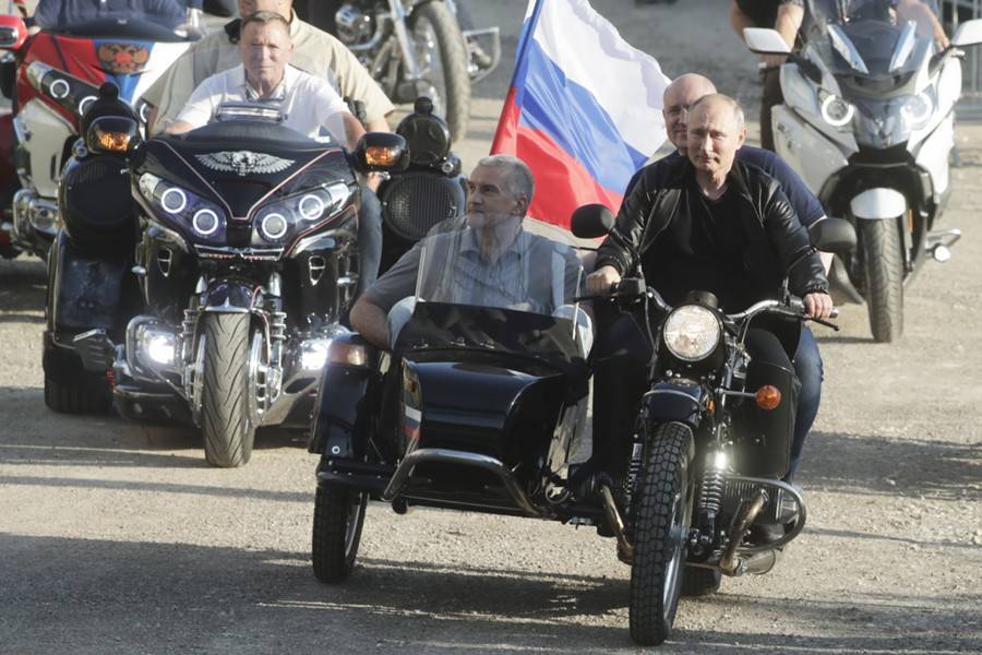 В Крыму оценили реакцию США на визит Путина на полуостров