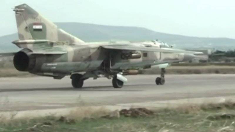 ВВС Сирии нанесли удары по террористам в Южном Идлибе