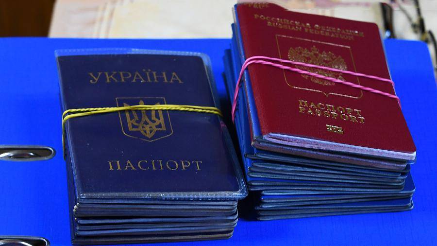 В Госдуме сравнили указы Зеленского и Путина о гражданстве
