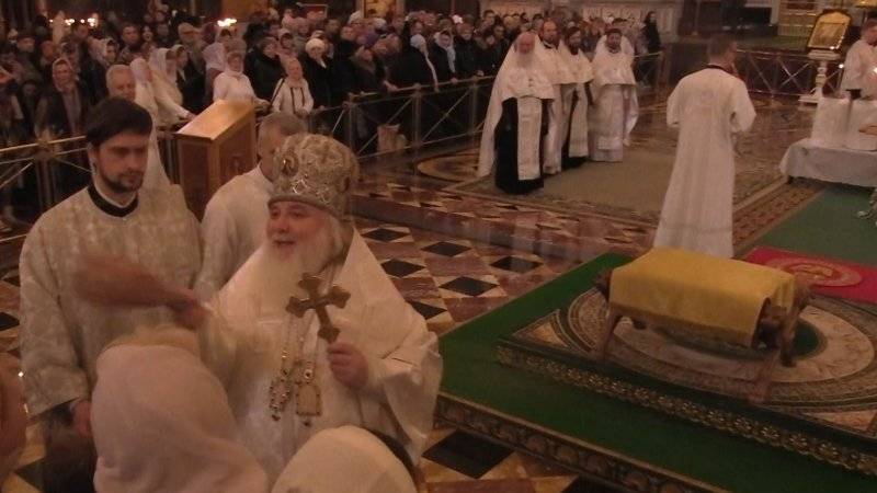Гатчинский священник прокомментировал жестокое крещение ребенка
