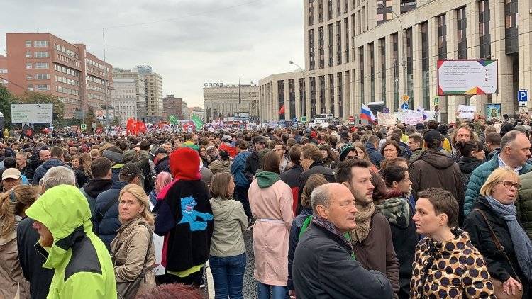 Демократы США признались в причастности к массовым беспорядкам «оппозиции» в Москве