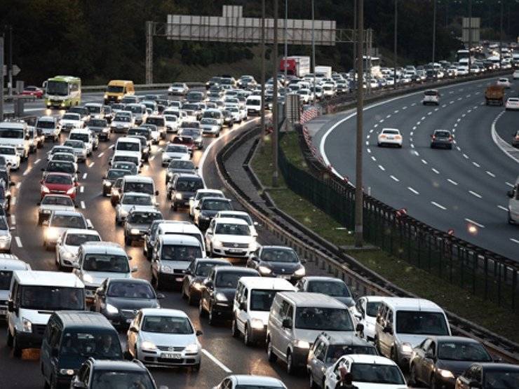 В столичном регионе ожидаются страшные пробки на дорогах
