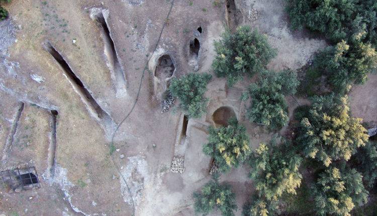 Две неразграбленные гробницы микенского периода обнаружены в Греции