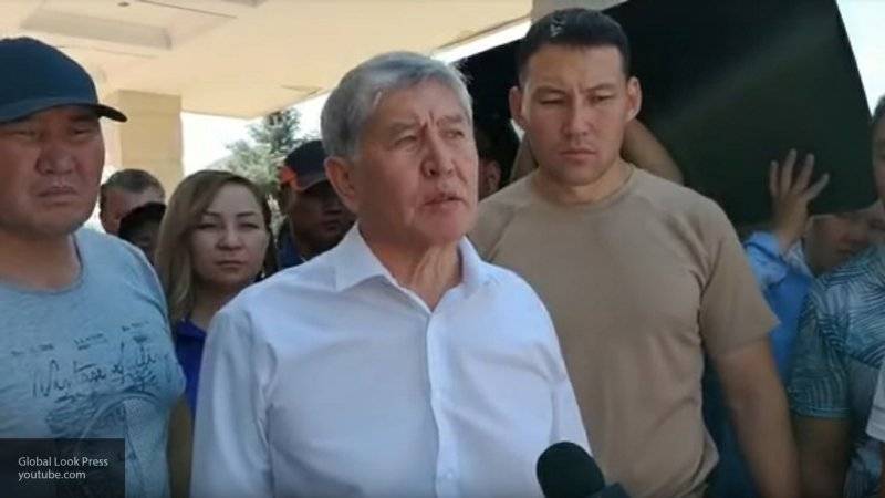 Бывшего президента Киргизии Атамбаева обвиняют в убийстве