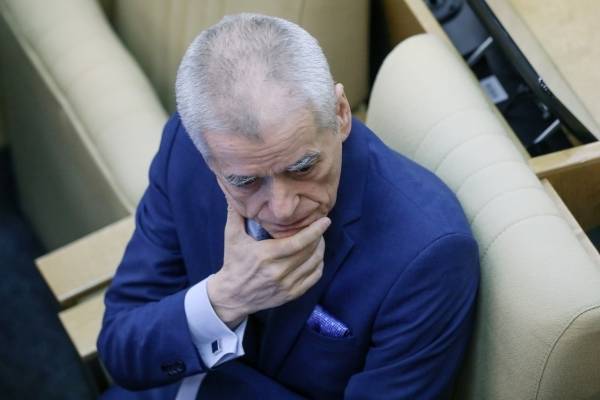Онищенко предупредил о росте пьянства в России после ввода 4-дневной рабочей недели