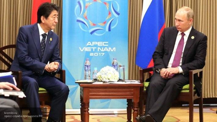 Японские СМИ назвали визит Медведева на Итуруп четким сигналом Путина для Абэ