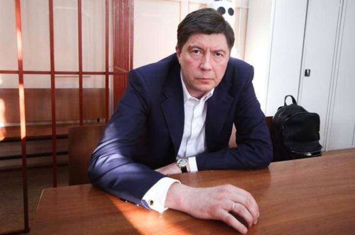 Алексей Хотин - Четырех человек объявили в розыск по делу о хищении более семи миллиардов в банке «Югра» - vm.ru - Югра