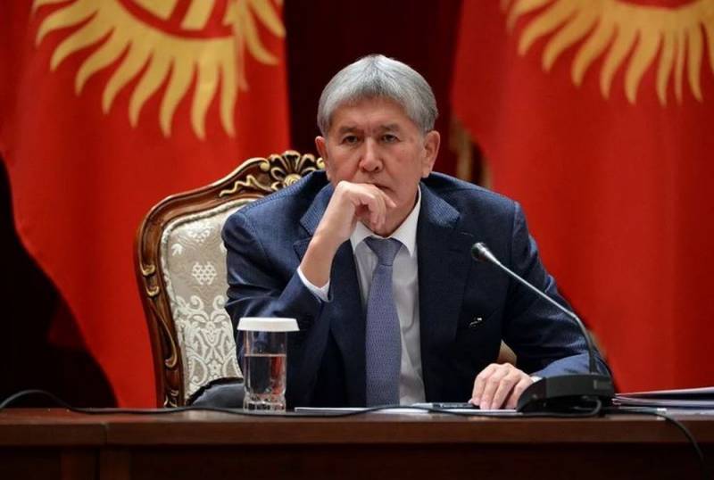 Грозит пожизненное: экс-президента Киргизии обвиняют в убийстве и путче