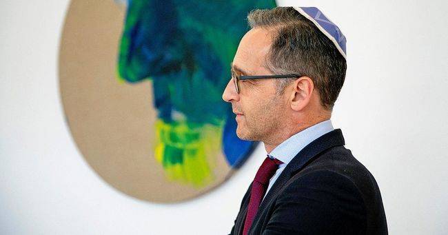 Глава МИДа Германии посетил синагогу Хабада в Берлине