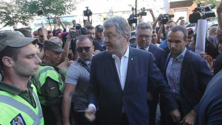 Видео: политическая клоунада от экс-президента Порошенко
