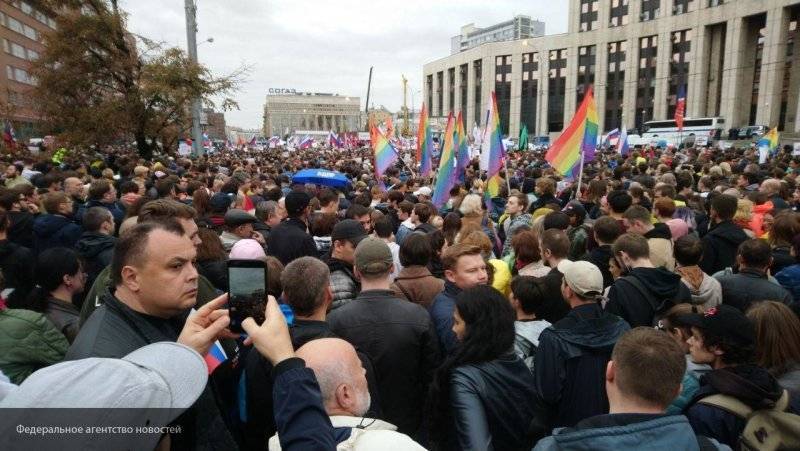Демократы США поддержали провокаторов на незаконных сборищах в Москве