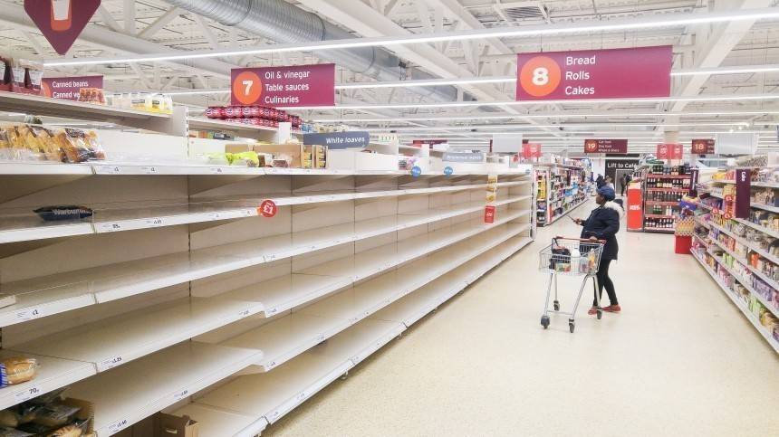Британцы в панике опустошают продуктовые магазины | Новости | Пятый канал