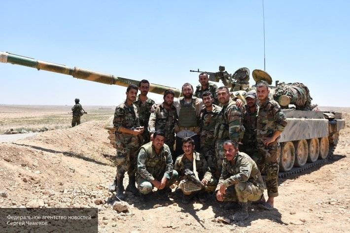Армия Сирии ведет наступление на позиции боевиков в южной части Идлиба