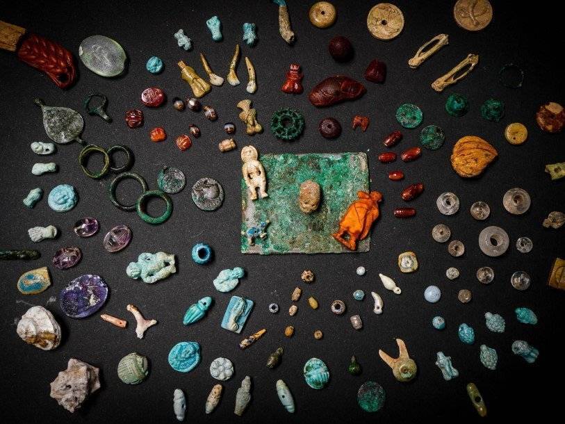 Большое количество украшений и амулетов найдено в одном из домов в Помпеях