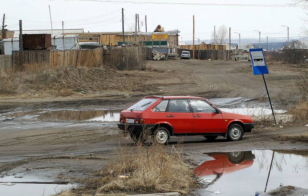 "Ъ": в Госдуме предложили запретить эксплуатацию старых автомобилей