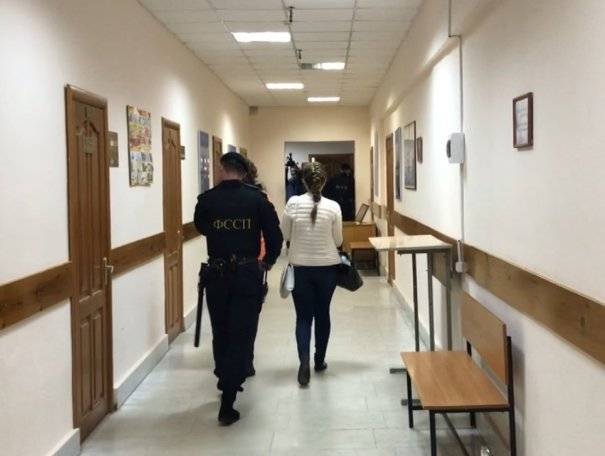 В Уфе снова перенесли суд по делу об изнасиловании 23-летней экс-дознавательницы