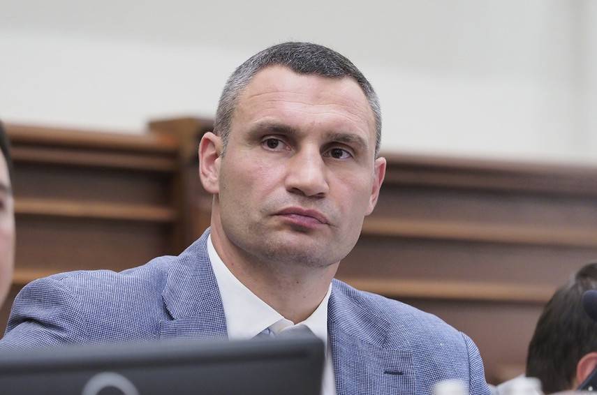 Кабмин отказался рассматривать увольнение Кличко