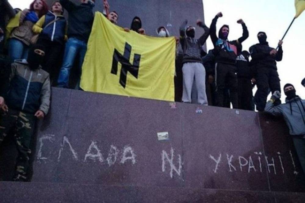 «Отвечайте по телефону по-украински, иначе – преследование»