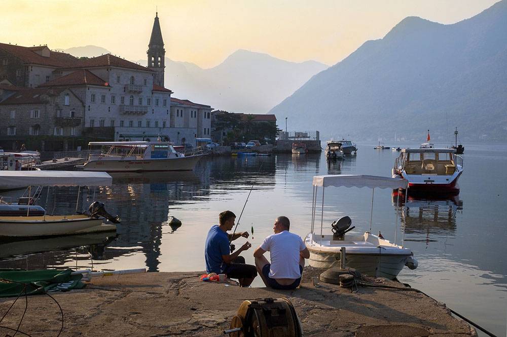 В Черногории ввели запрет на курение в кафе и ресторанах