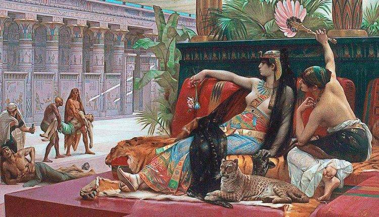 Ученые воссоздали древний парфюм египетской царицы Клеопатры