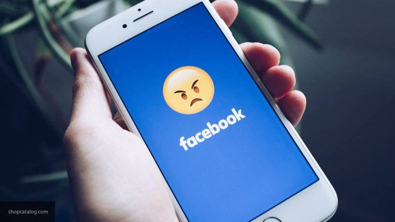 Руководство Facebook нанимало людей для расшифровки личных аудиосообщений пользователей
