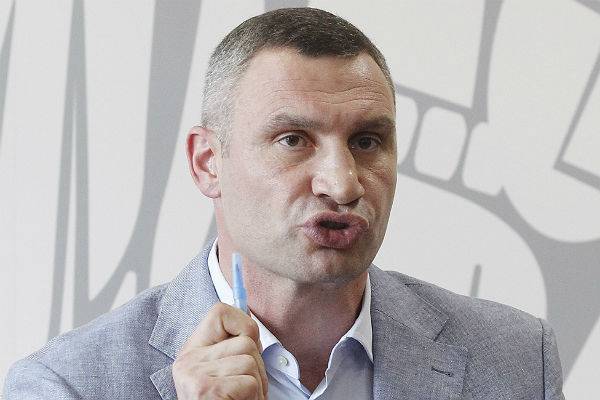 Правительство Украины отказалось рассмотреть увольнение Кличко