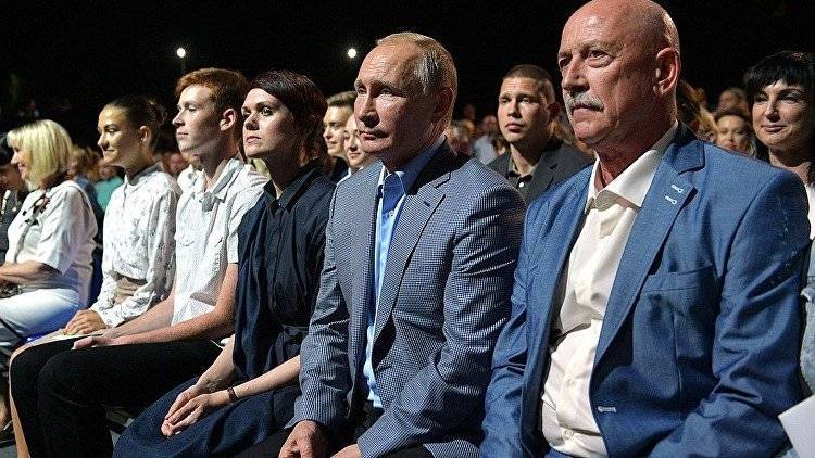 Путин посмотрел в Херсонесе сюиту из балета "Спартак"