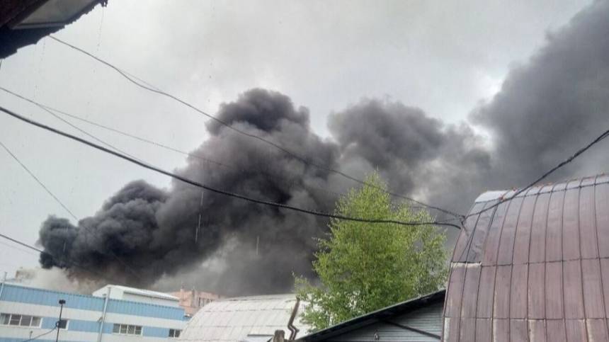 Видео: причина мощного пожара в БЦ на Васильевском