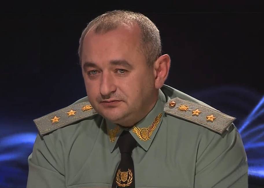 Азов выступил в защиту кормушки Матиоса