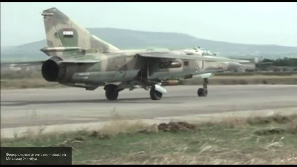 Самолет ВВС Сирии был сбит боевиками в провинции Идлиб