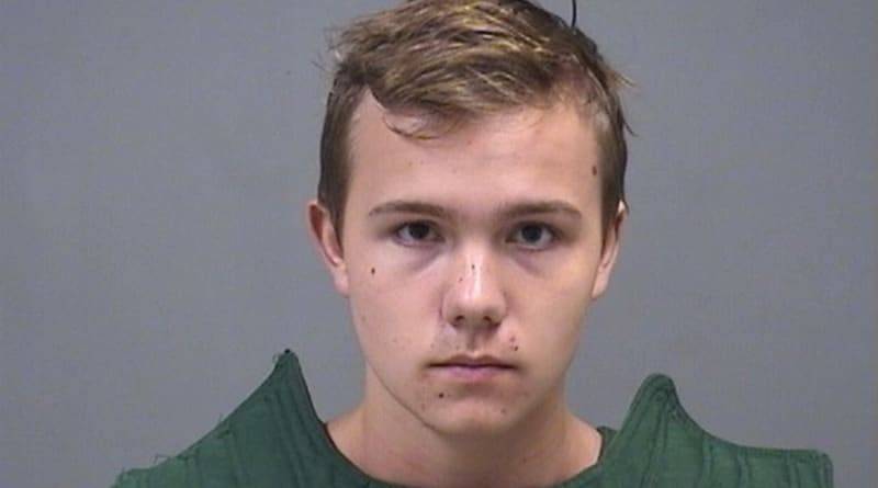 У 18-летнего парня, грозившего устроить бойню, нашли 15 винтовок и 10 тысяч патронов в спальне