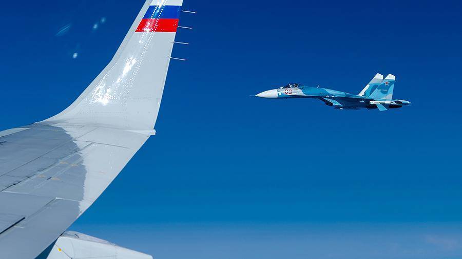 В НАТО назвали небезопасным маневр сопровождавшего самолет Шойгу Су-27