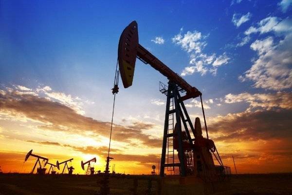 Стоимость нефти Brent упала более чем на 5%