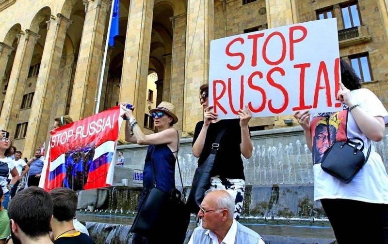 Сотни миллионов долларов: В Грузии оценили подлинный ущерб от потери российских туристов