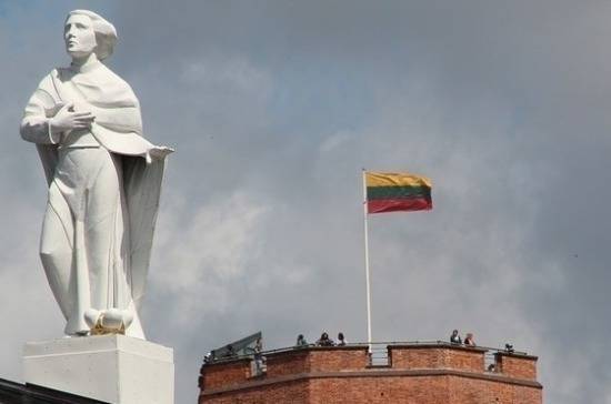 Литва продолжает прежний внешнеполитический курс в отношении России, считает эксперт