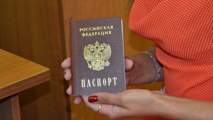 Иосиф Пригожин пообещал помочь актеру Эрику Робертсу получить российский паспорт