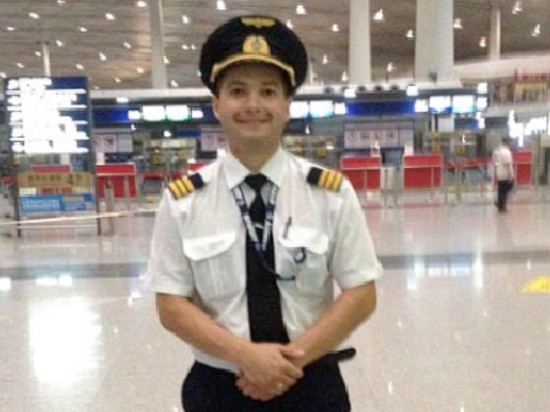 Дамир Юсупов - Жена командира A321 рассказала о посадке в поле: «Не удивилась» - newtvnews.ru